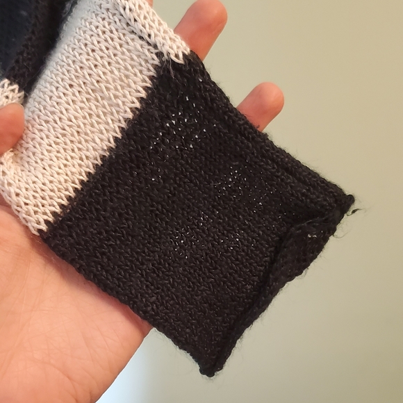 Aqua Lightweight Black & White Broad Stripe Linen Blend Knit Pullover Sweater - Picture 6 of 9